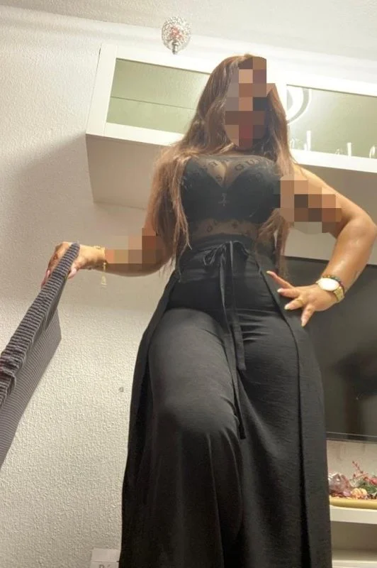 nathalia escorts cubana en huesca